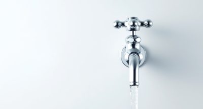 Destilovana voda do baterii